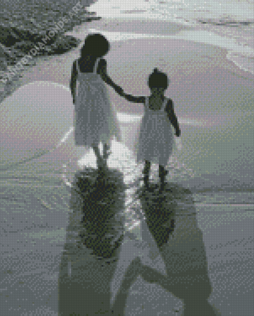 Black And White Sisters On Beach Diamond Painting