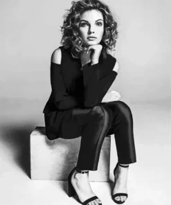 Black And White Camren Bicondova Diamond Painting